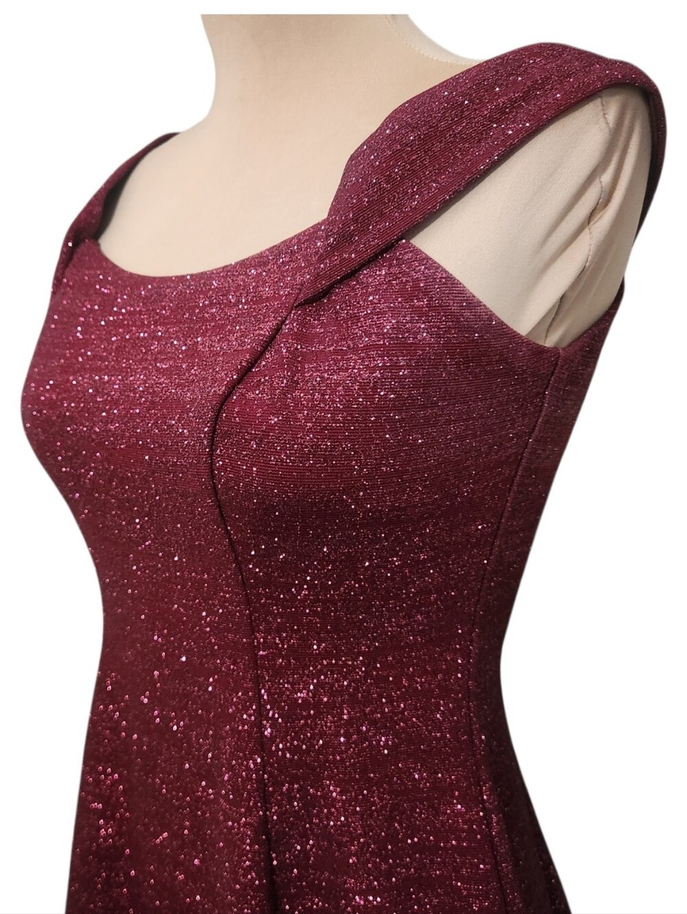 BETSY & ADAM Burgundy Off-the-Shoulder Glitter Mini Cocktail Dress - Size 6 - Picture 8 of 15